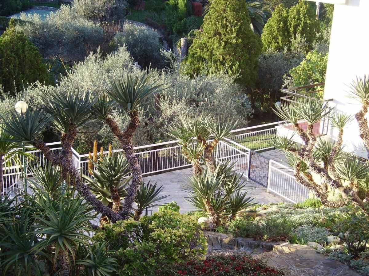דיאנו מרינה Residence La Carruba מראה חיצוני תמונה